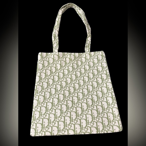RARE New in Bag Christian Dior Cashmere VIP Gift Green & White Logo Tote Bag - Picture 1 of 9